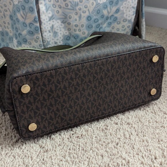 Michael Kors Emilia Large Satchel - Picture 4 of 6